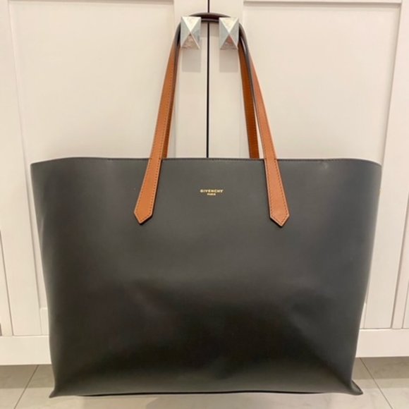 Givenchy Handbags - Givenchy Calf Leather Tote